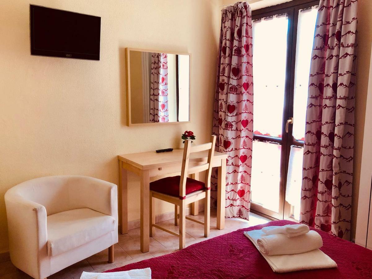 קלאבייר Hotel Piccolo Chalet מראה חיצוני תמונה