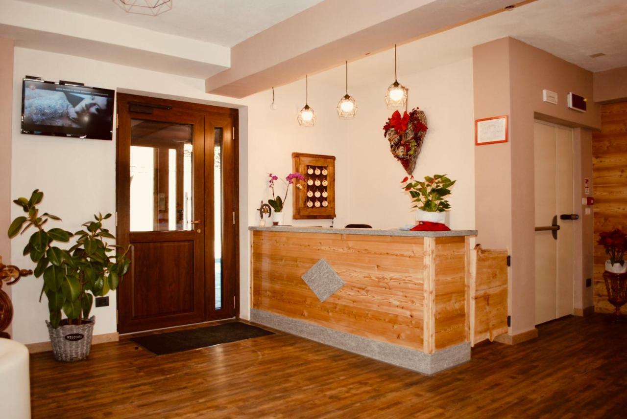 קלאבייר Hotel Piccolo Chalet מראה חיצוני תמונה